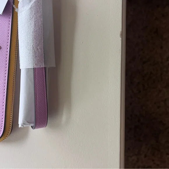NWT Kate Spade BiColor medium zip wristlet! Pink and Yellow - Picture 10 of 14